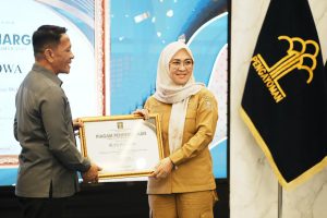 Bupati Gowa Raih Piagam Penghargaan Kemenkum, Usai Berhasil Bangun 167 Posbankum