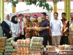 DPRD Kabupaten Gowa Serahkan Bantuan Kepada Warga Terdampak Puting Beliung di Desa Sokkolia