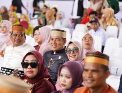 Taufik Surullah Kenakan Busana Adat Bugis-Makassar Saat Hadiri Peringatan Hari Jadi Kota Makassar ke-418