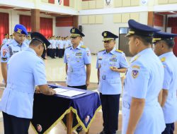 Deni Hasoloan Ke Muhammad Untung Suropati Dalam Serah Terima Jabatan Pangkodau II 