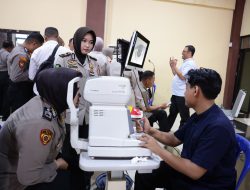 Sidokkes Polres Gowa Gandeng Optik Rizky Makassar Gelar Pemeriksaan Mata Gratis