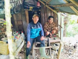 Ketuk Pintu Rumah Warga Miskin, Relawan LACAK Mengantar Negara Hadir di Gowa