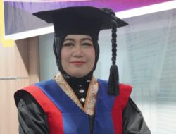 Aktivis dan Jurnalis Senior Raih Gelar Doktor Pendidikan dengan Predikat Cumlaude