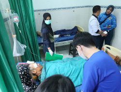 RSAL Jala Ammari Kodaeral VI Gerak Cepat Tangani Korban Kecelakaan Kapal Nelayan