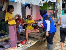 DPD Partai Amanat Nasional Kabupaten Gowa Respon Cepat Banjir di Somba Opu, Bagikan Sembako di Bulan Ramadhan