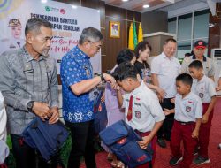 Pemkab Barru Gandeng Yayasan Ibnu Sina Peduli, Salurkan Bantuan Perlengkapan Sekolah untuk 100 Siswa SD