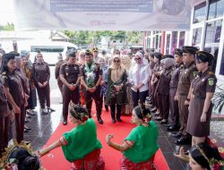 Bupati Barru Serahkan Hibah Asrama Mess Kejari, Dukung Tingkatkan Kinerja Penegakan Hukum