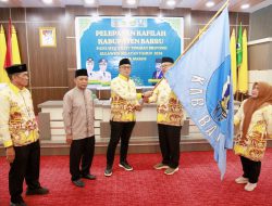 Wabup Barru Abustan Lepas Kafilah Barru, Ikuti MTQ ke-34 di Maros