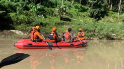 Pencarian Lansia Terseret di Sungai Kajuara, SAR Gabungan Menyisir Sungai